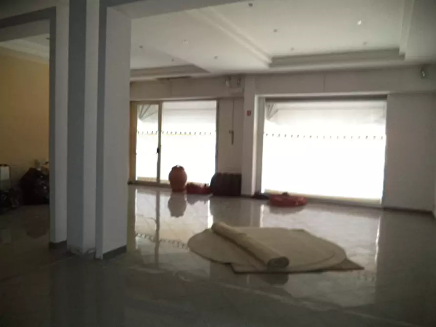 Immagine 9 di Locale commerciale in affitto  in Via Sarzanese a Lucca