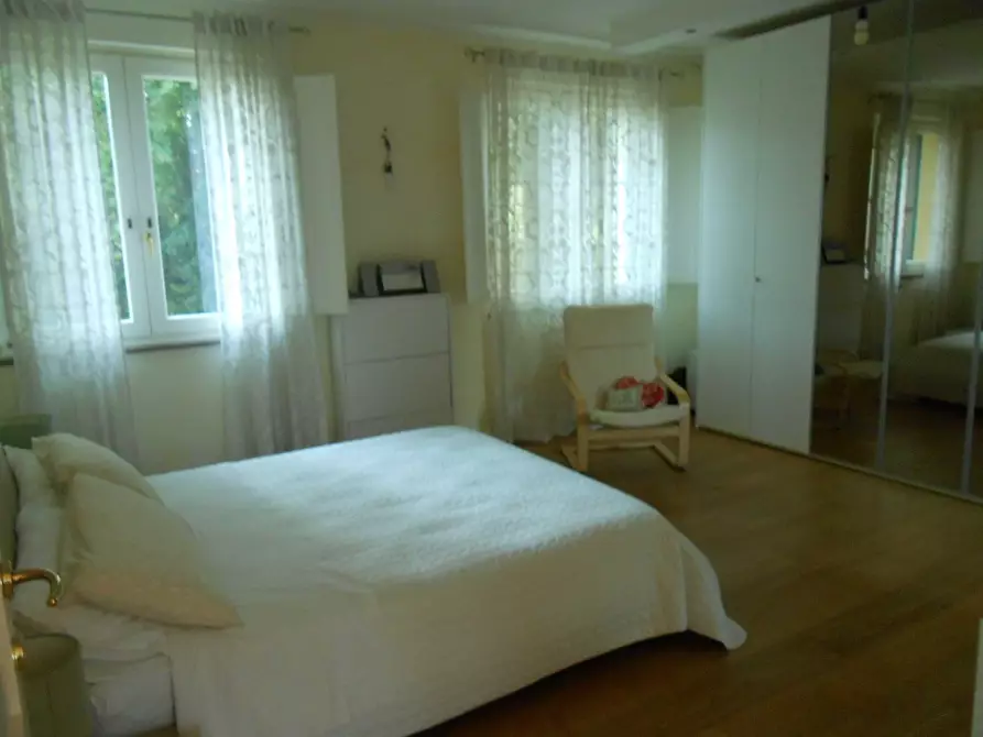 Immagine 51 di Villa in vendita  in Via Francesco Ferraris a Lucca