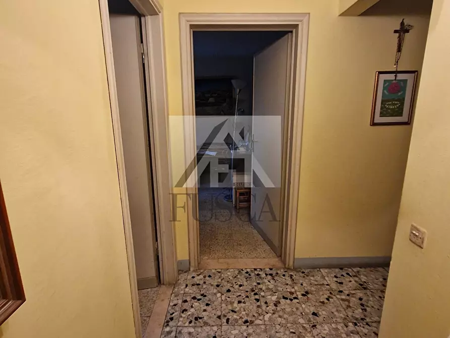 Immagine 14 di Villa in vendita  in Viale Lazzaro Papi a Lucca