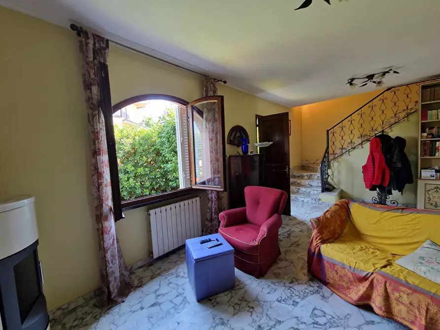 Immagine 4 di Villa in vendita  in Via di Mezzo II a Lucca