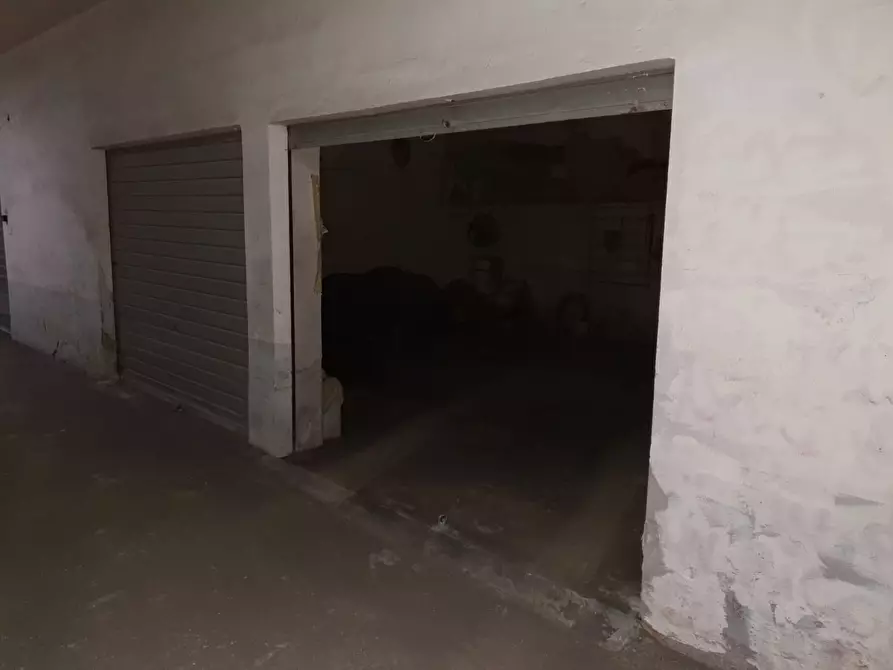 Immagine 6 di Garage in vendita  a Siracusa