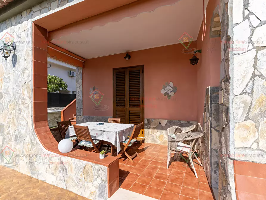 Immagine 34 di Villa in vendita  a Siracusa