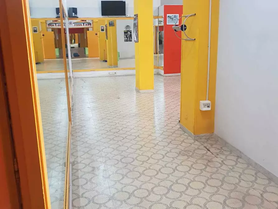 Immagine 10 di Locale commerciale in vendita  a Siracusa