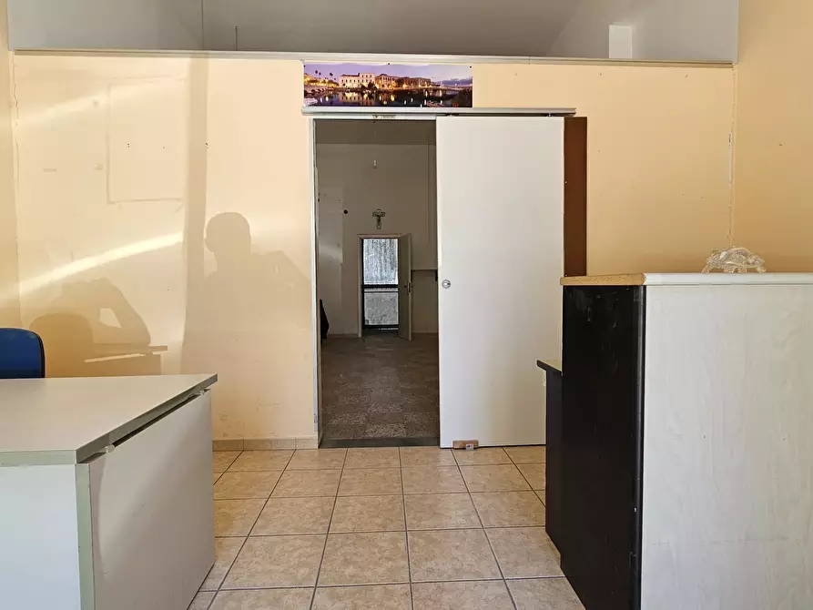 Immagine 22 di Locale commerciale in vendita  a Siracusa