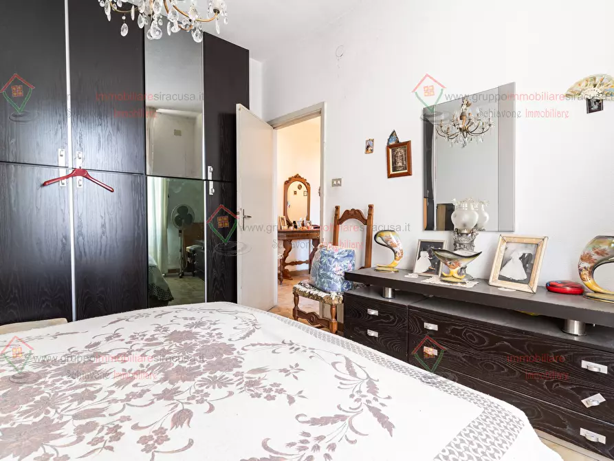 Immagine 11 di Trilocale in vendita  a Siracusa