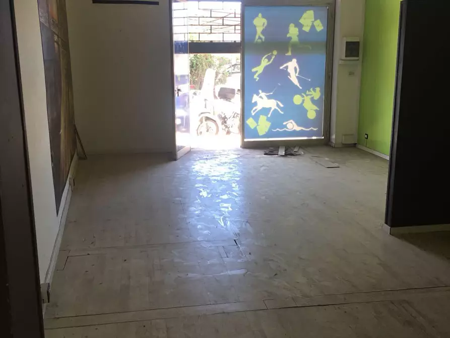 Immagine 3 di Locale commerciale in vendita  a Siracusa