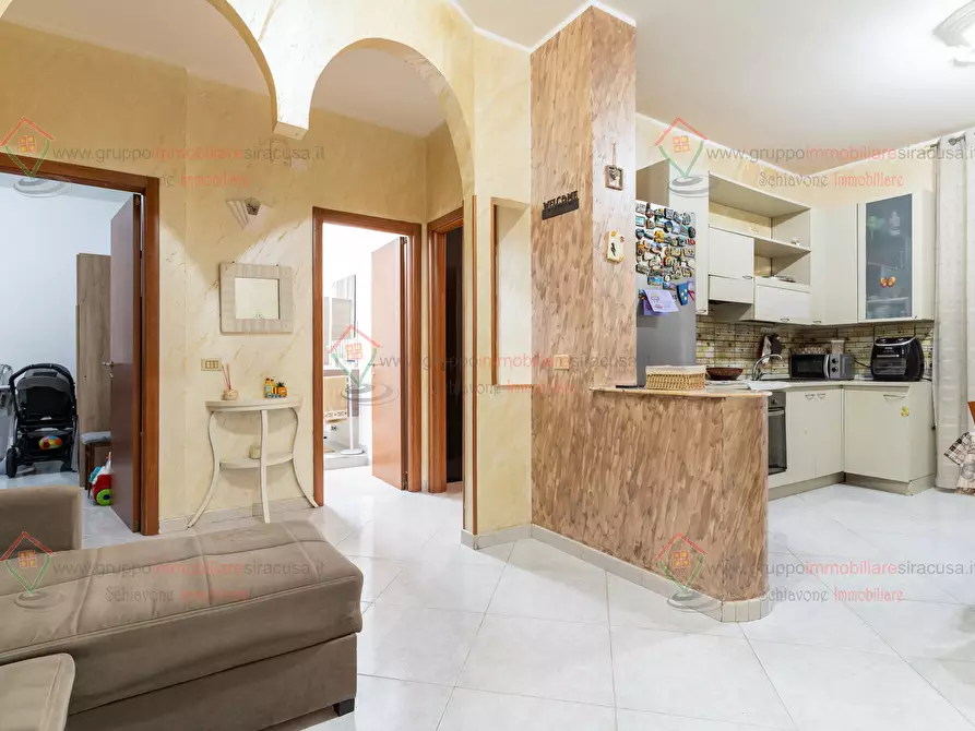 Immagine 11 di Trilocale in vendita  a Siracusa
