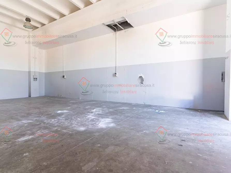 Immagine 4 di Capannone industriale in affitto  a Siracusa