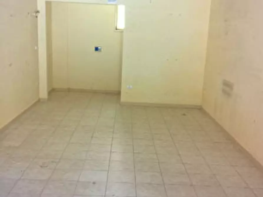 Immagine 2 di Locale commerciale in vendita  a Siracusa