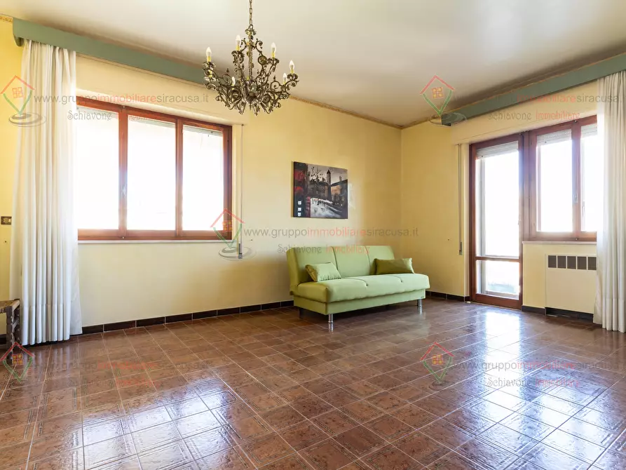 Immagine 11 di Pentalocale in affitto  a Siracusa