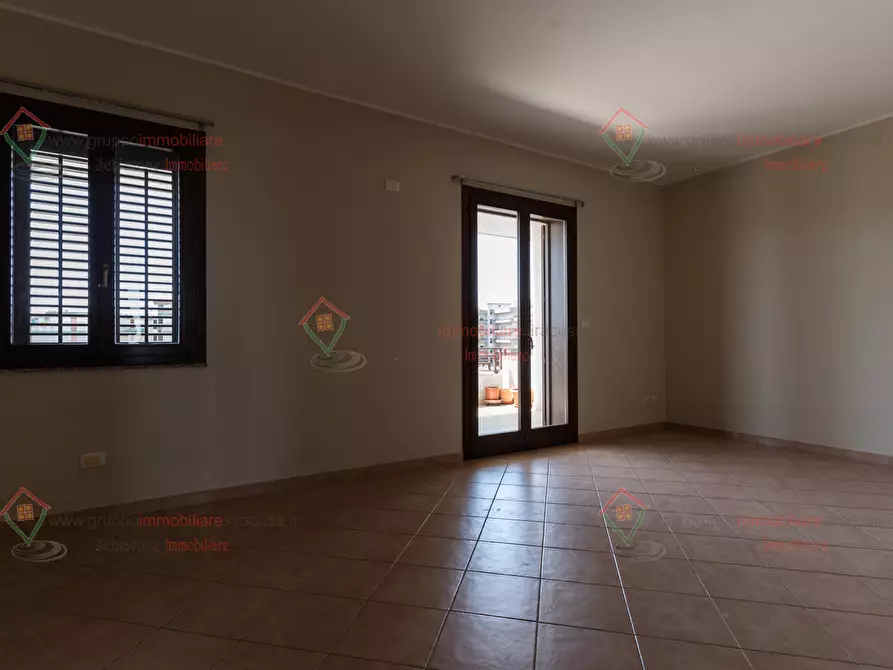 Immagine 12 di Quadrilocale in vendita  a Siracusa