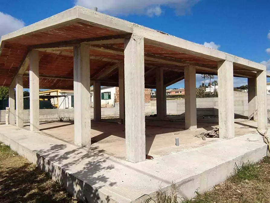 Immagine 2 di Villa in vendita  a Siracusa
