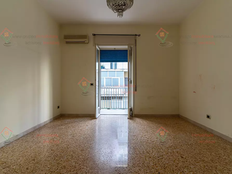 Immagine 11 di Appartamento in vendita  a Siracusa