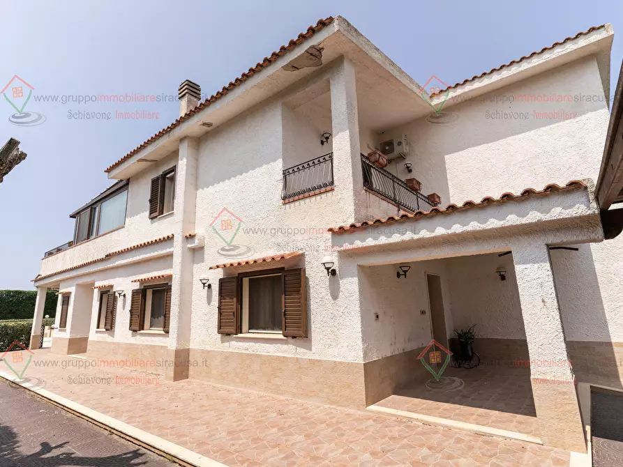 Immagine 31 di Villa in vendita  a Siracusa