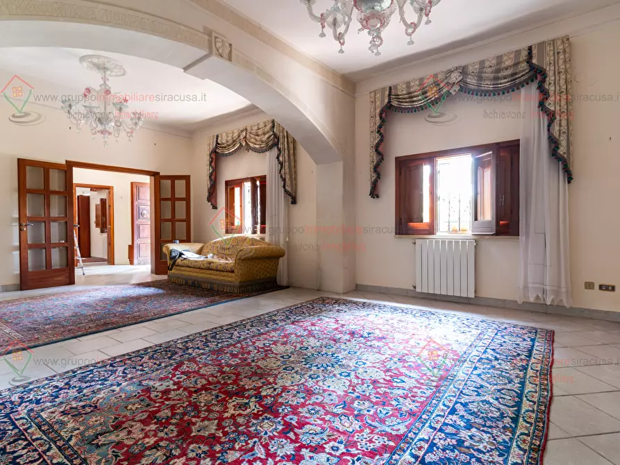 Immagine 12 di Villa in vendita  a Siracusa