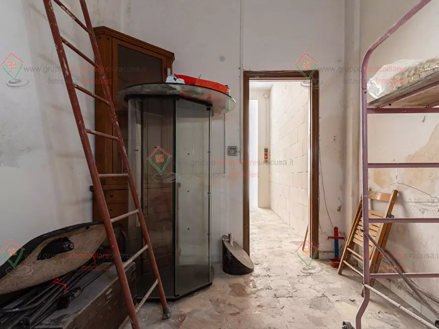Immagine 6 di Garage in vendita  a Siracusa