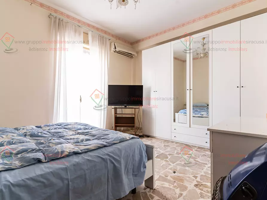 Immagine 11 di Trilocale in vendita  a Siracusa