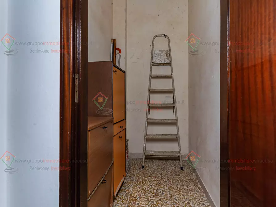 Immagine 11 di Trilocale in vendita  a Siracusa