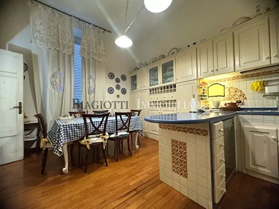 Immagine 14 di Pentalocale in vendita  in viale italia a Livorno