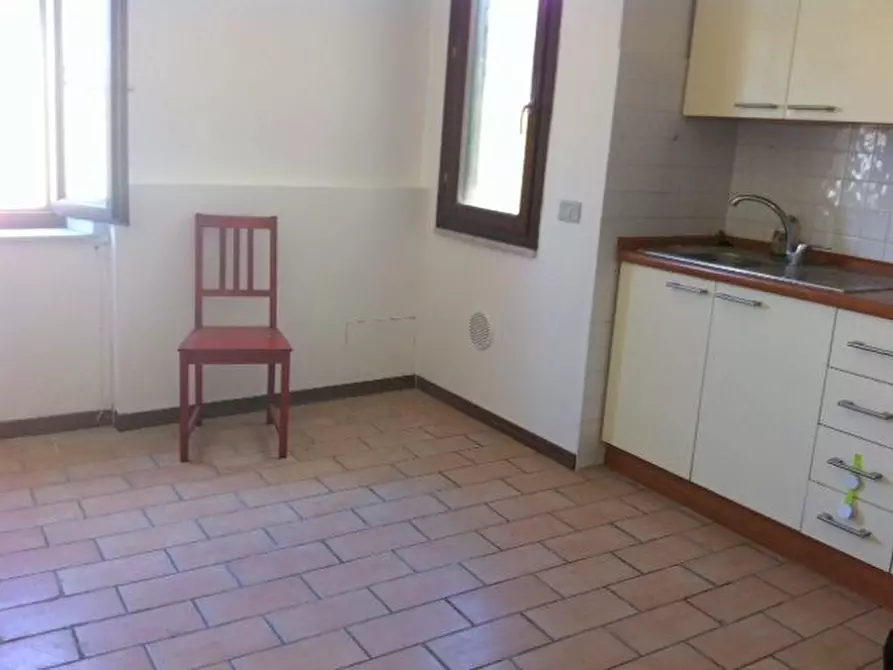 Immagine 32 di Bilocale in vendita  in via galileo galilei a Livorno