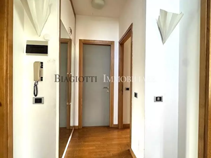 Immagine 19 di Villa in vendita  a Livorno