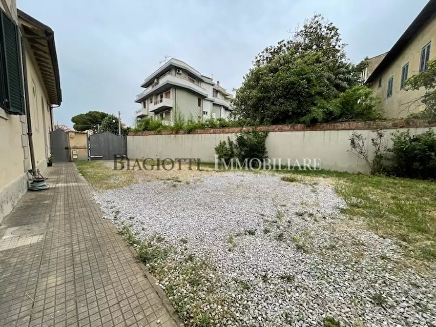 Immagine 3 di Casa semindipendente in vendita  a Livorno