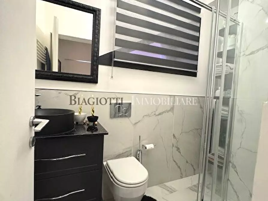 Immagine 22 di Appartamento in vendita  a Livorno