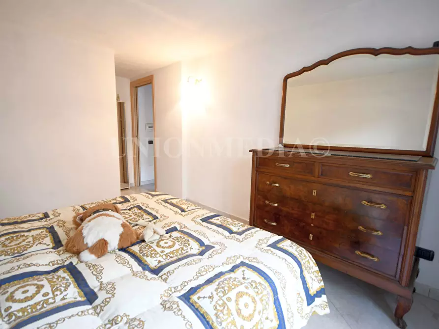 Immagine 24 di Casa semindipendente in vendita  in via paolo diana a Sarzana