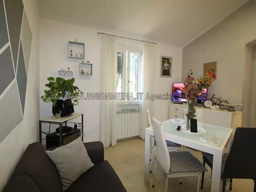 Immagine 15 di Appartamento in vendita  a Sarzana