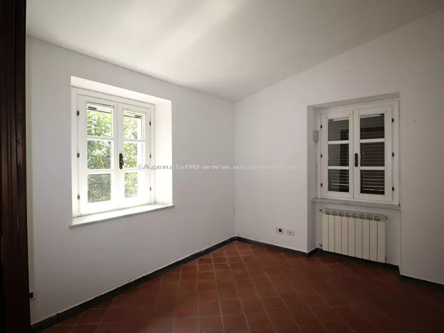 Immagine 5 di Casa semindipendente in vendita  a Sarzana