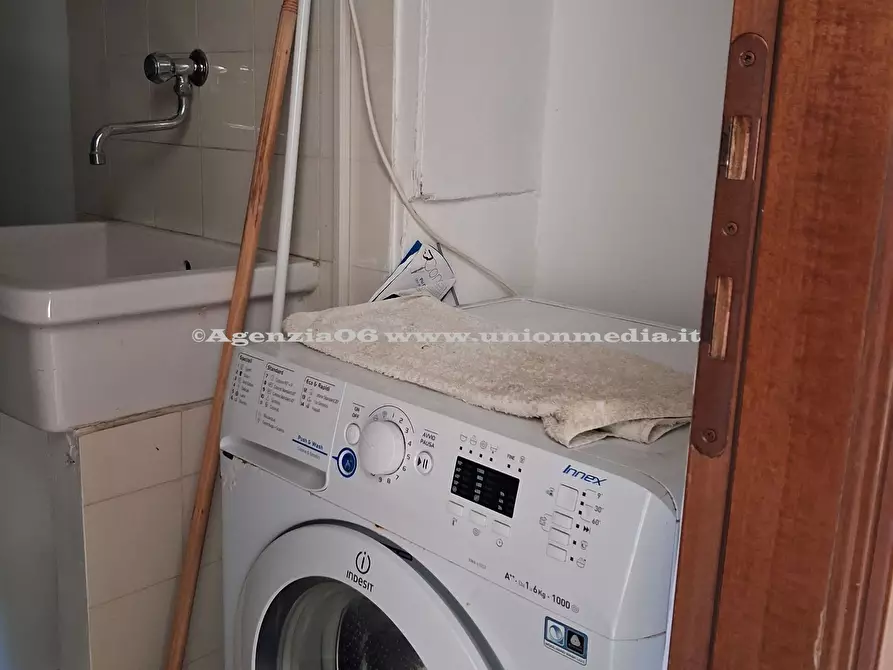 Immagine 16 di Appartamento in affitto  a La Spezia