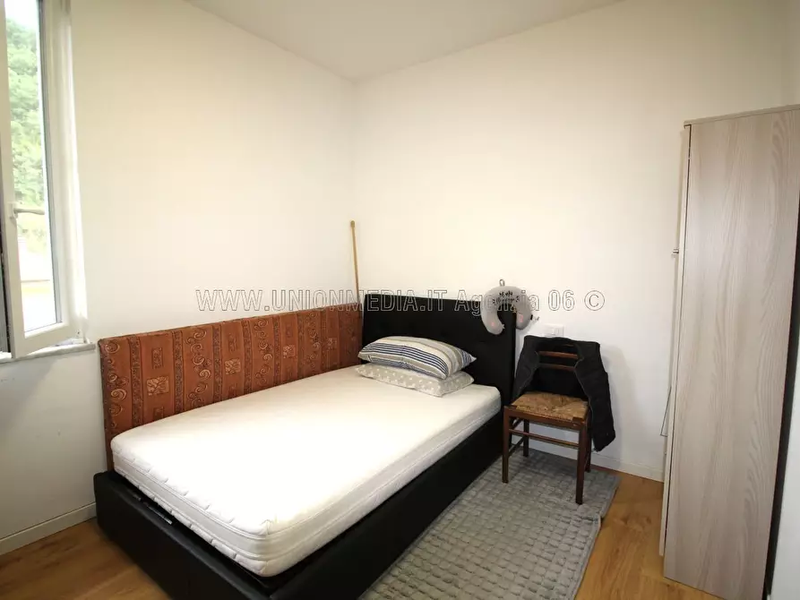 Immagine 9 di Appartamento in vendita  a Vezzano Ligure