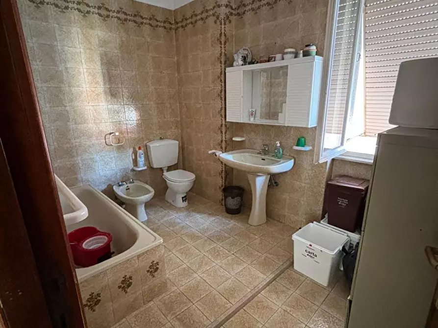 Immagine 14 di Appartamento in vendita  in viale XXI LUGLIO a Sarzana