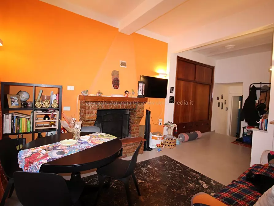 Immagine 1 di Appartamento in vendita  a Sarzana