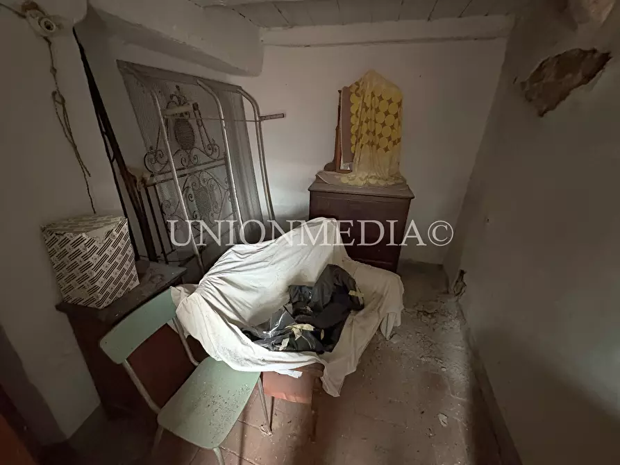 Immagine 11 di Casa semindipendente in vendita  in via giucano a Fosdinovo
