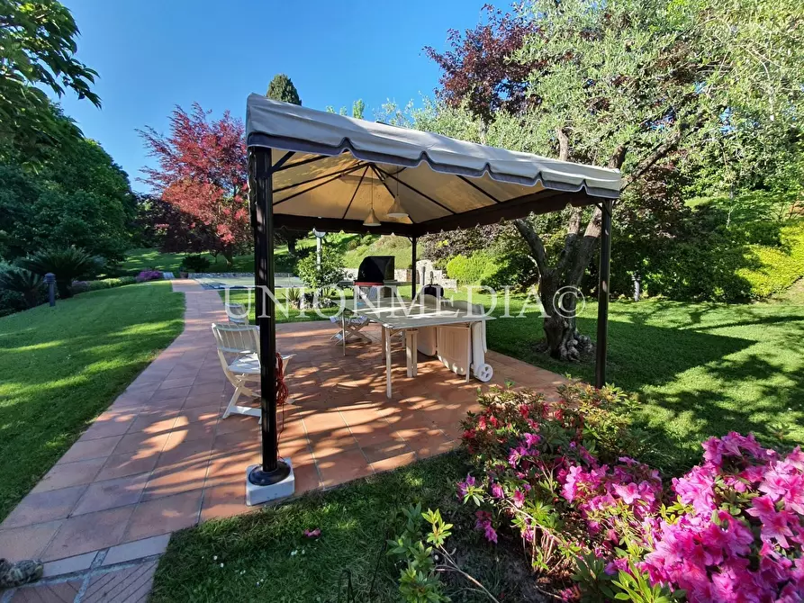 Immagine 15 di Villa in vendita  a Sarzana