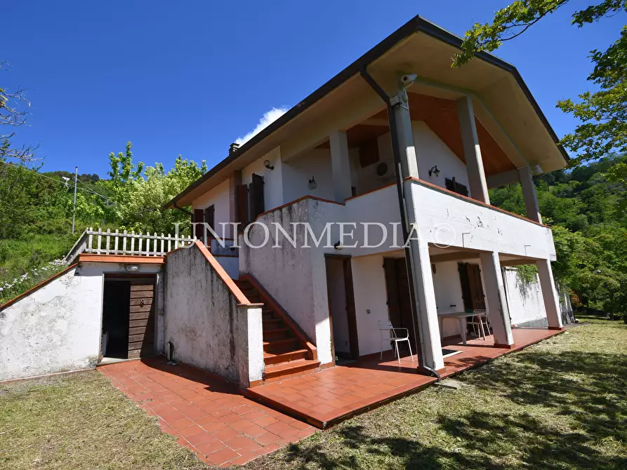 Immagine 2 di Casa indipendente in vendita  a Sarzana