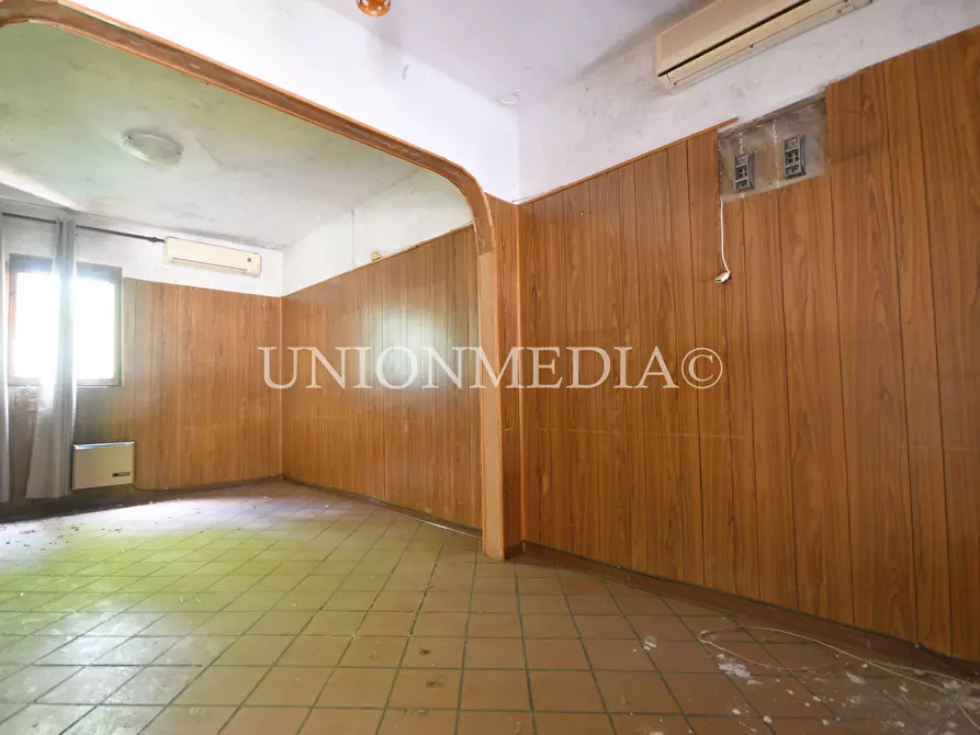 Immagine 3 di Locale commerciale in vendita  in Via Provinciale a Arcola