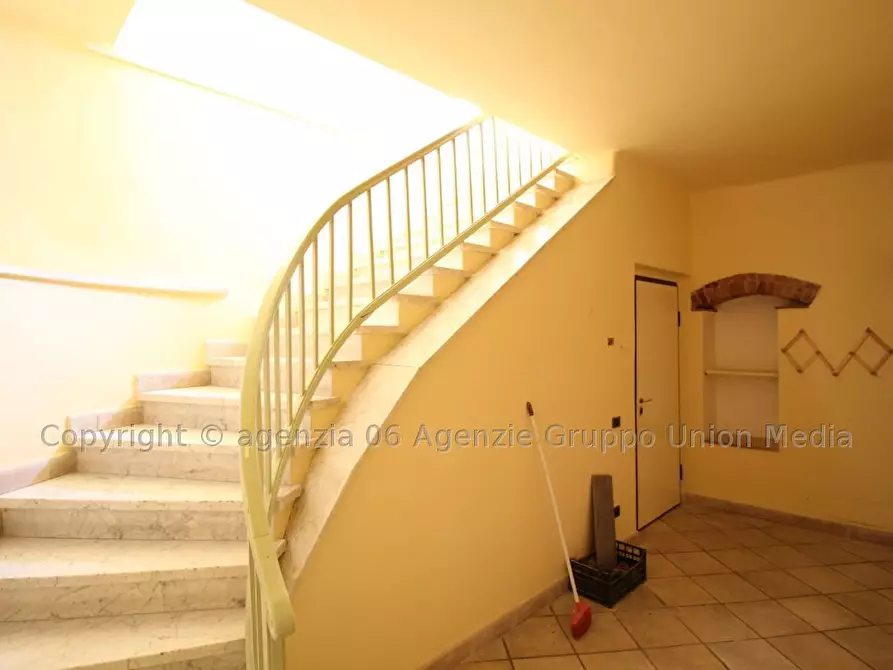 Immagine 9 di Appartamento in vendita  a Ortonovo