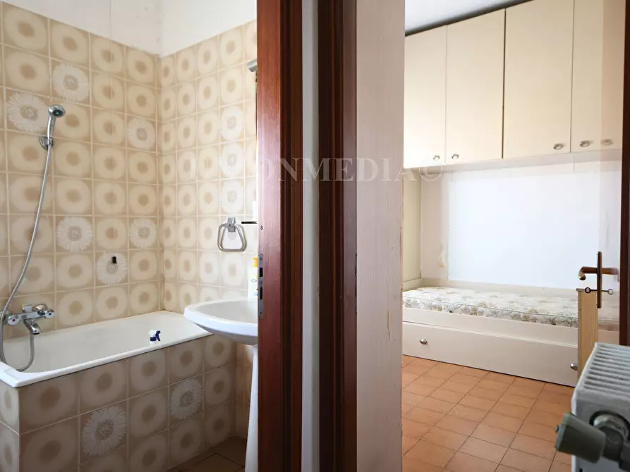 Immagine 17 di Appartamento in vendita  in Via Paolo Diana a Sarzana