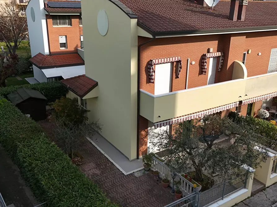 Immagine 24 di Villetta a schiera in vendita  in Via Omo Bottego a Bellaria-Igea Marina
