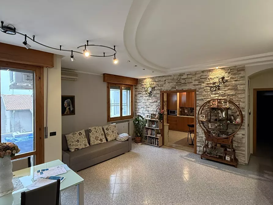 Immagine 4 di Pentalocale in vendita  in Piazza Fratelli Rosselli a Santarcangelo Di Romagna