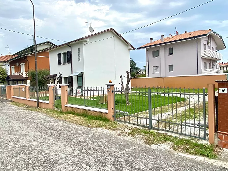Immagine 2 di Casa indipendente in vendita  in Via Grazia Deledda 5 a Gatteo