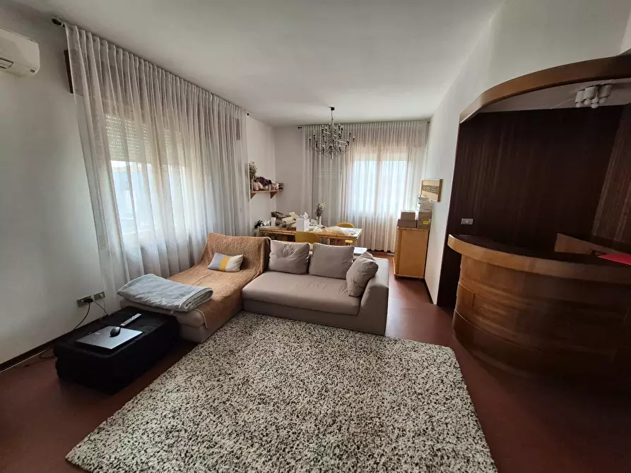 Immagine 8 di Quadrilocale in vendita  in via ugo braschi 36 a Santarcangelo Di Romagna