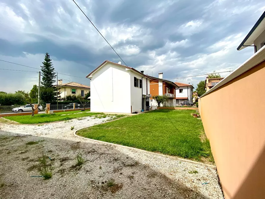 Immagine 5 di Casa indipendente in vendita  in Via Grazia Deledda 5 a Gatteo