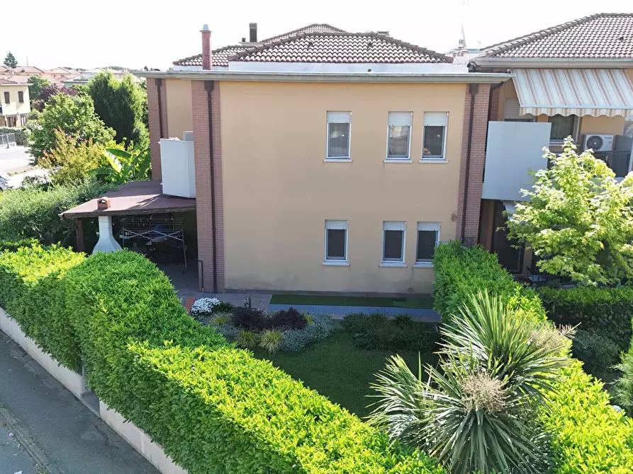 Immagine 5 di Trilocale in vendita  in Via Berlino 89 a Santarcangelo Di Romagna