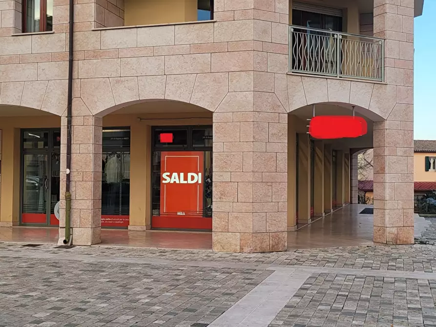 Immagine 7 di Attività commerciale in affitto  in Piazza Europa 24 a Verucchio