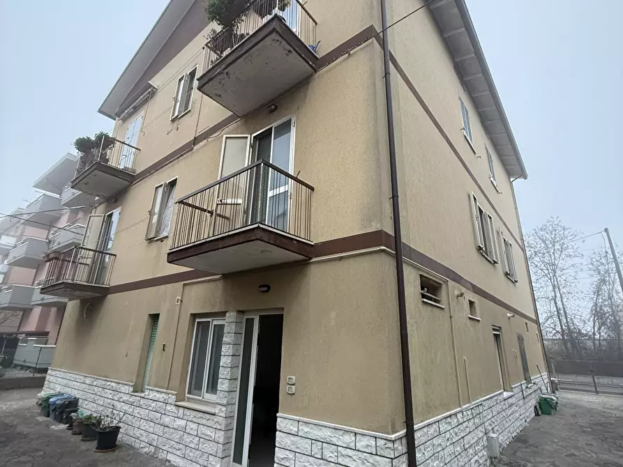 Immagine 28 di Quadrilocale in vendita  in Via Monte San Michele 11 a Rimini