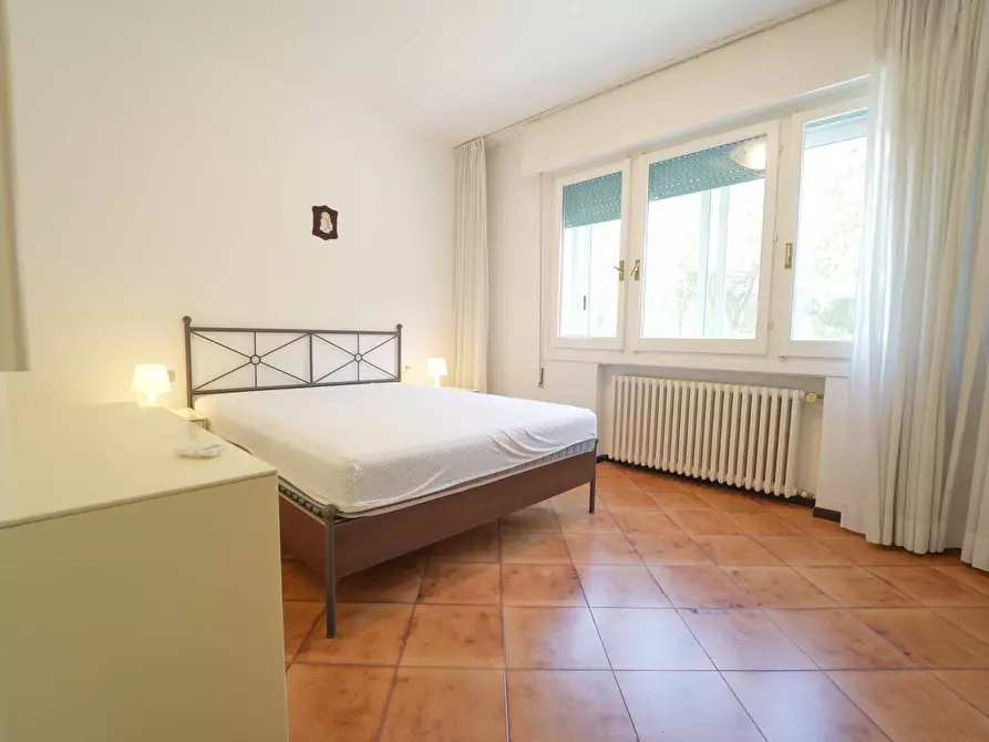 Immagine 10 di Quadrilocale in vendita  in Viale Dante 7 a Riccione