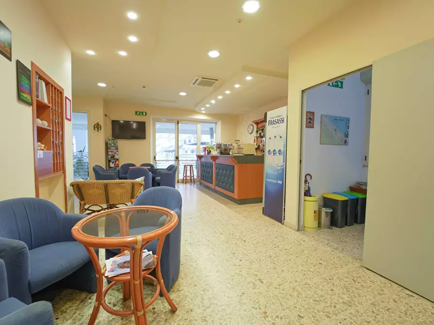 Immagine 3 di Palazzo in vendita  in Via Publio Virgilio Marone a Bellaria-Igea Marina